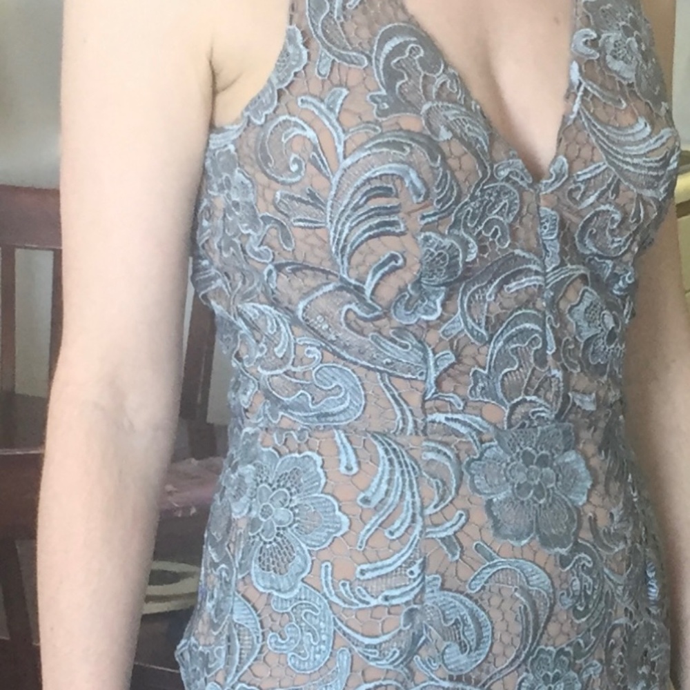 Dress the Population blue/gray lacy mini dress